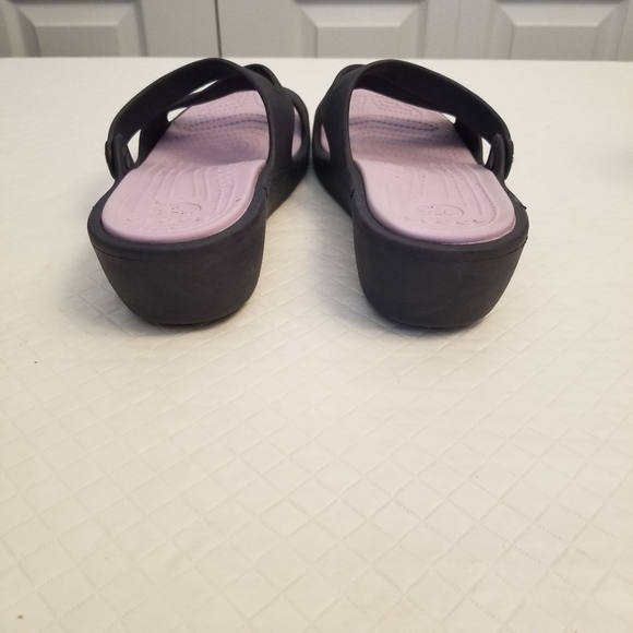 Crocs Navy Blue Rubber Purple Wedge Slide Lightweight Sandals Women Sz 10US/41EU - Picture 6 of 6